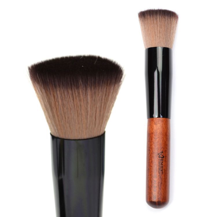 Useful makeup tips How to apply liquid foundation with a brush