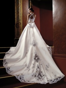 Elegant-Unique-Wedding-Dresses