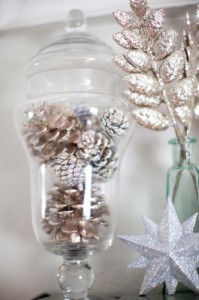 pinecone-decoration