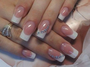 Chic-wedding-nails