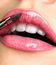 Makeup for beginners - choosing the right lipstick