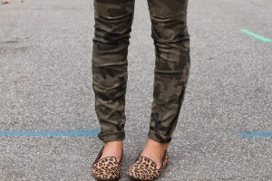 Zara-Camouflage-Print-Zipper-Leg-Skinny-Trousers-Target-Leopard-Print-Smoking-Flat-Fashion-Blogger-Mixed-Prints-Ideas-Target-Leopard-Print-Vianca-Loafers (733x489)