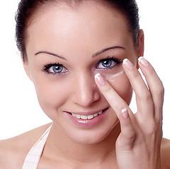 Flawless skin - How to apply your concealer correctly