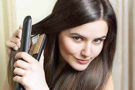 Straight hairstyle - Avoid damaging your hair with a flat iron