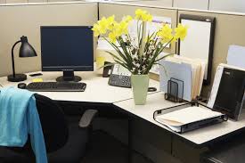 Decorate your office space - How to make your work space look more like home