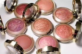 You still can't pick a perfect blush? Tips for achieving a natural-looking glow