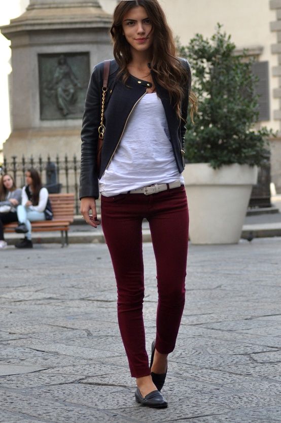 maroon jeans outfit